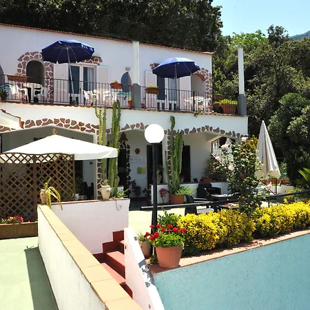 Raffaela - * Lacco Ameno (Isola d'Ischia)