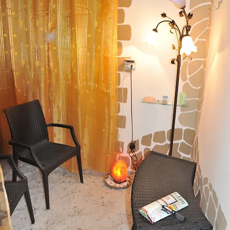 Raffaela - Lacco Ameno (Isola d'Ischia)