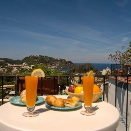 Raffaela - * Lacco Ameno (Isola d'Ischia)