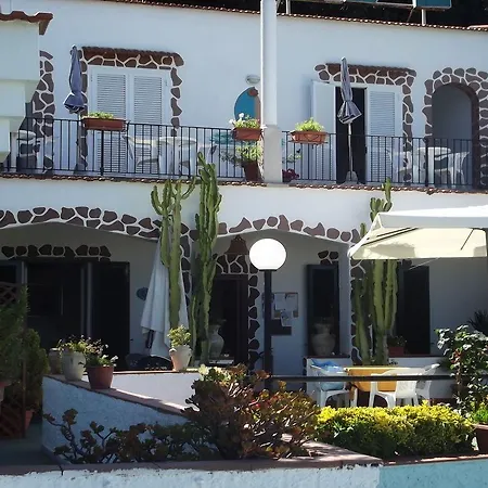 Raffaela - Lacco Ameno (Isola d'Ischia)