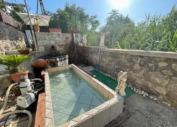 Raffaela - * Lacco Ameno (Isola d'Ischia)