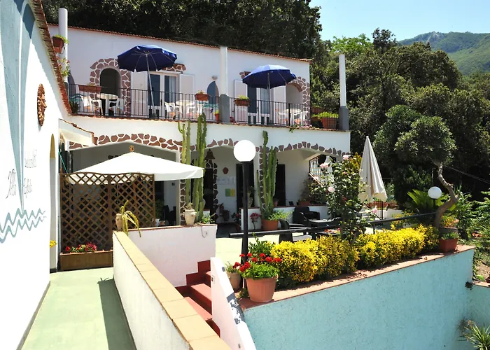 Raffaela - * Lacco Ameno (Isola d'Ischia)