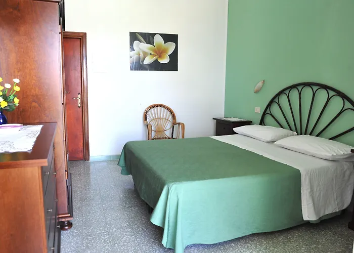 Raffaela - * Lacco Ameno (Isola d'Ischia)