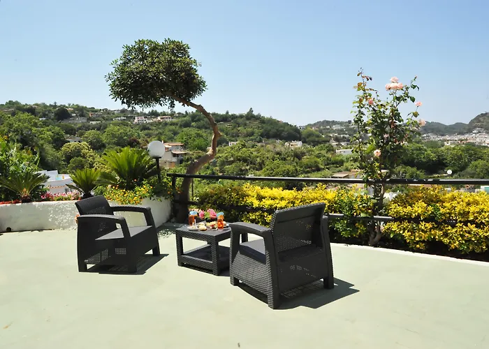 Raffaela - Lacco Ameno (Isola d'Ischia)